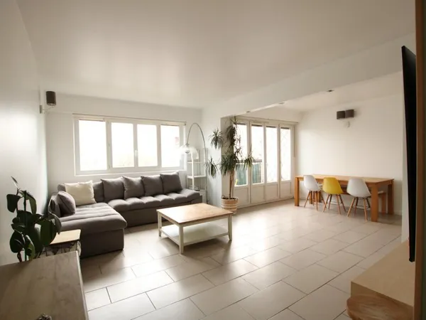 Magnifique appartement entièrement renové!!Coup de coeur garanti!!