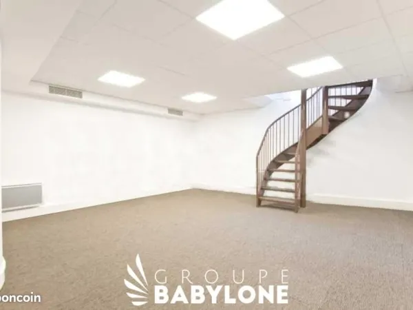 Bureau 110 m²
