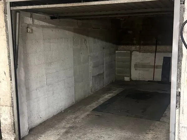 Parking Fermé