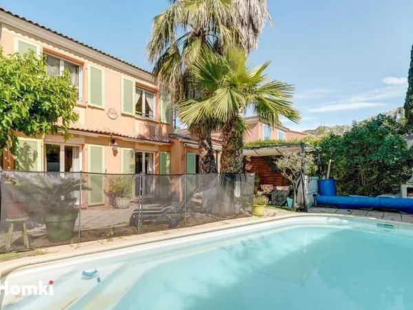 Maison/Villa T4 de 100 m2 à Marseille 13010