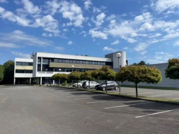 Bureaux 1398 m²