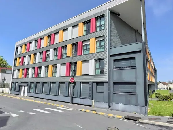 Appartement : investissement studio au sein d'une résidence réservée aux étudiants, à REIMS (51)