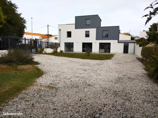 Maison sur le port des Minimes