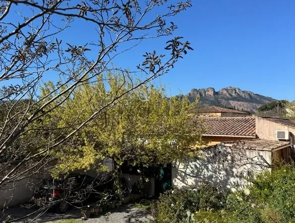 A vendre terrain vue rocher Roquebrune Sur Argens
