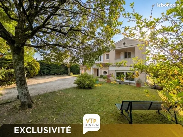Maison 5 pièces 160 m²