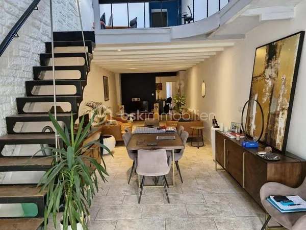 Maison 5 pièces 160 m²
