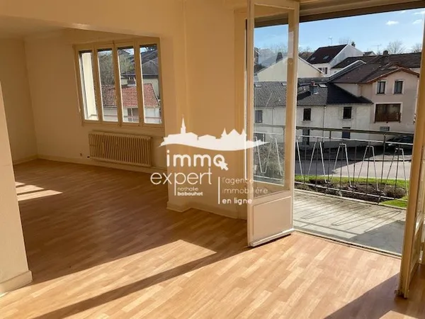NOUVEAU à VITTEL , Appartement lumineux de 84 m2 avec balcon