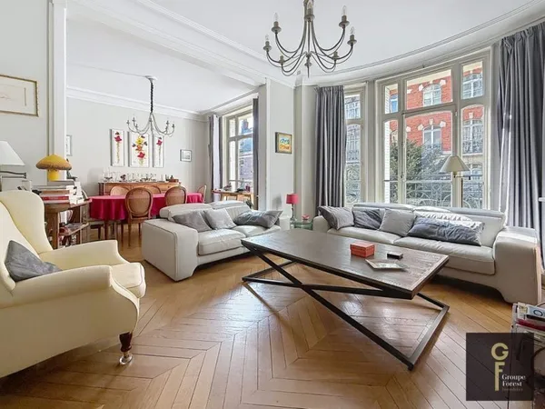 Appartement 6 pièces 173 m²