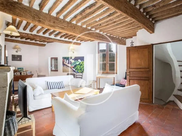 Maison de village avec local commercial à Bonnieux
