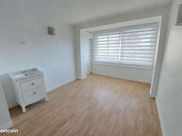 Local, bureau, cabinet Aix-les-Bains proche gare