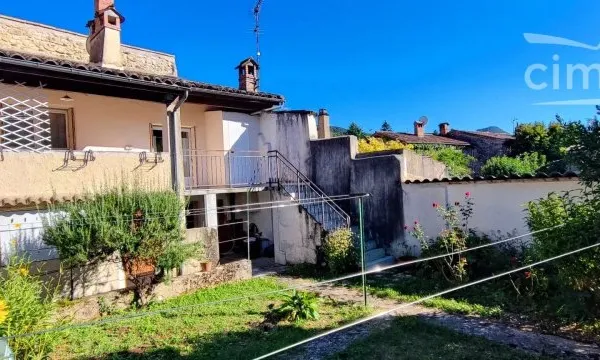 MAISON DE VILLAGE