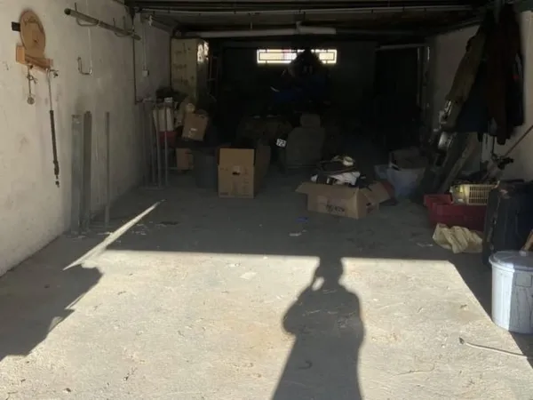 Grand garage 56 m2 centre Palavas-les-Flots