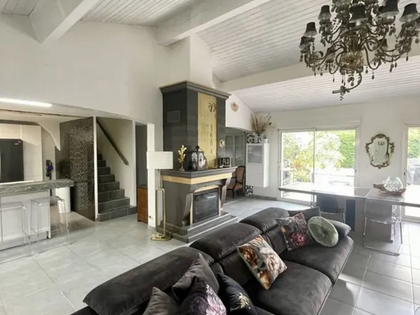 Maison de type contemporaine - 6 pièces