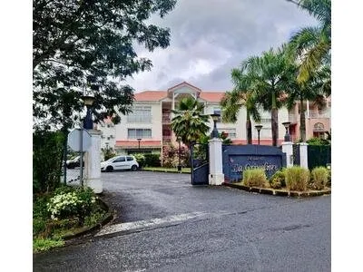 Appartement T3 en RDC à vendre à Baie-Mahault Idéal réside