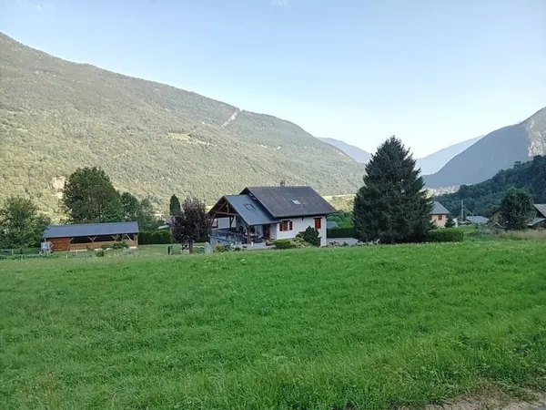 LA CHAPELLE lieudit Tigny Terrain à bâtir 700 m2