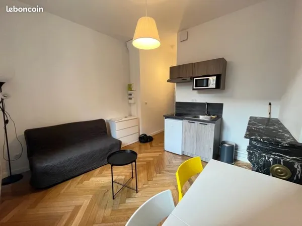 Studio 1 pièce 17 m²