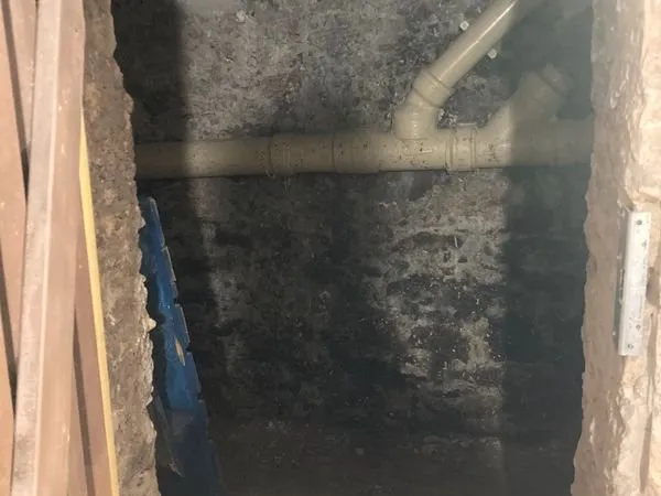 Cave à louer au pied métro Charonne (Paris 11)