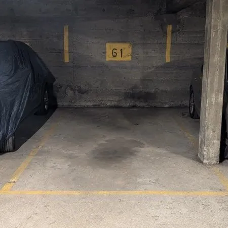 Place de parking 🅿️ Villerbanne Grandclément