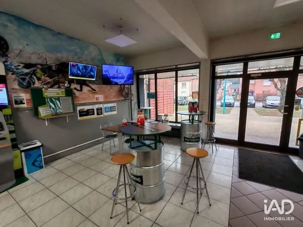 Local commercial 180 m²