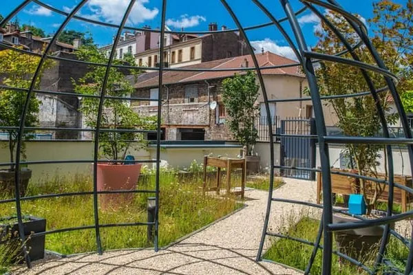 Magnifique Appartement T2 avec terrasse SENIORIALES ST ETIENNE en étage élevé - Disponible immédiate