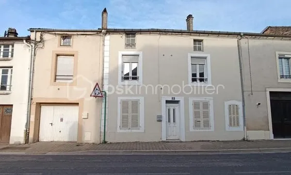 Maison de charme avec cour de 213 m²