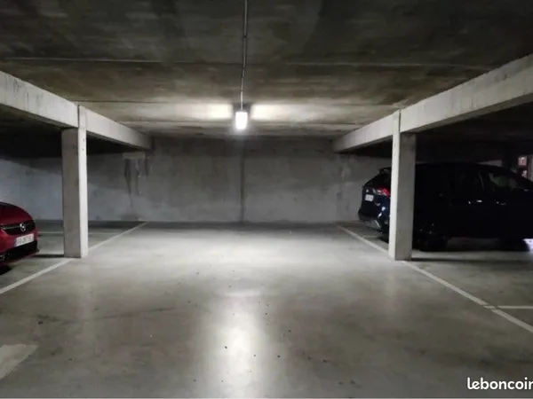 Place de parking couvert
