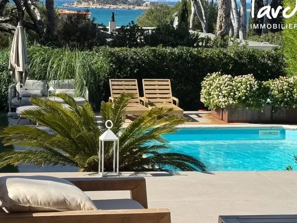 Villa vue mer, proche plage - 83110 SANARY SUR MER