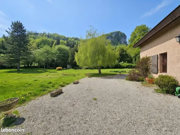 Propriété 7 pièces 250 m²