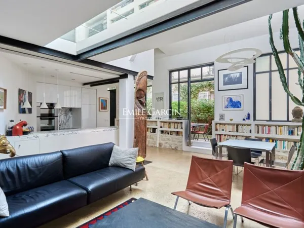 À VENDRE - Appartement - Atelier - Paris - 75018 - Montmartre - 4 pièces - 2 chambres - 107 m²