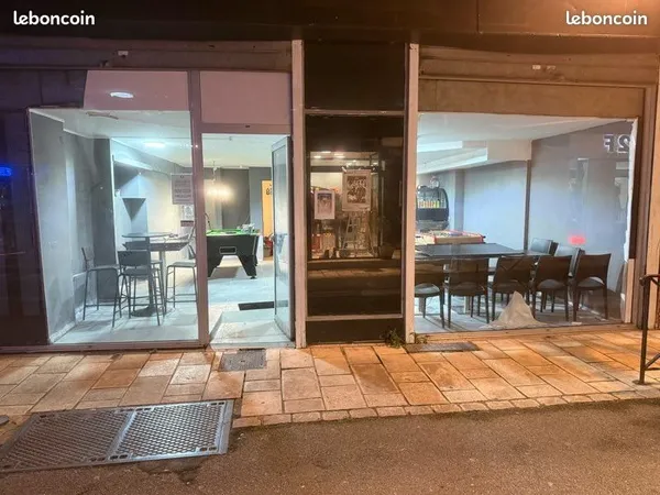Local commercial - cafe/salle de jeux