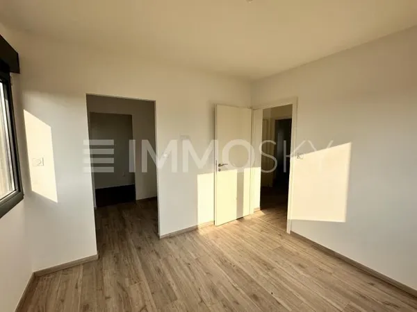 M573073 MAISON NEUVE AVEC TRAVAUX A CUVRY