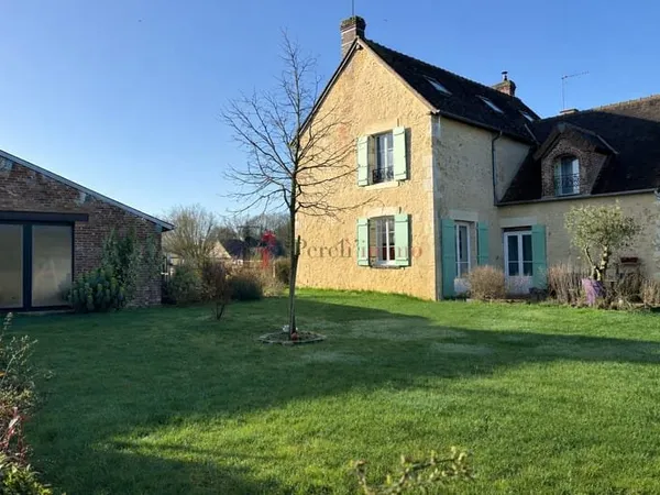 MAISON ANCIENNE RENOVEE ET LUMINEUSE - SECTEUR MORTAGNE-AU-P