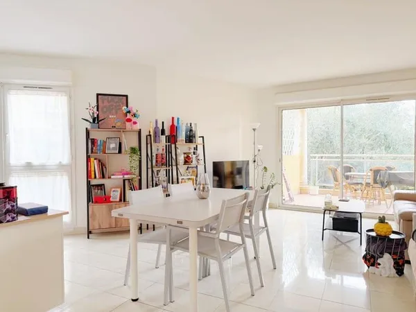 Appartement 2P, 55 m² avec terrasse plein Sud, parking & cave - Montfleury, Cannes, à pied du centre