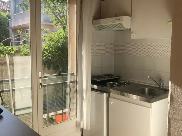 Appartement Location Aix-en-Provence 2p 25m² 670€