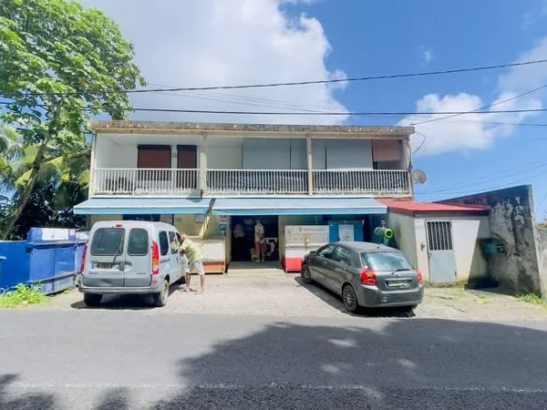 À vendre : Immeuble de rapport loué - Gros-Morne