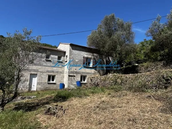 Maison de plain-pied 5 pièces 114 m²