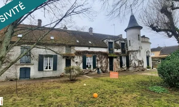 Propriété de caractère entièrement clos de murs.