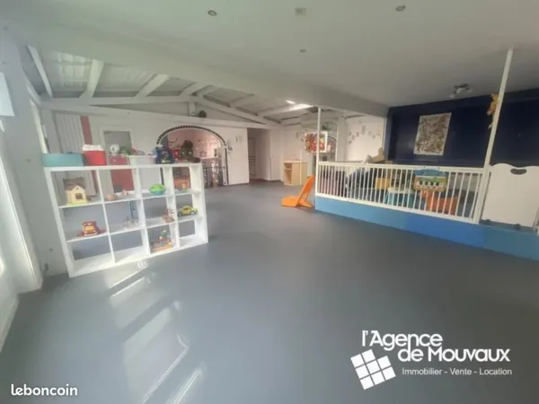 Maison 6 pièces 240 m²