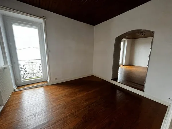 Appartement T3 avec petit balcon