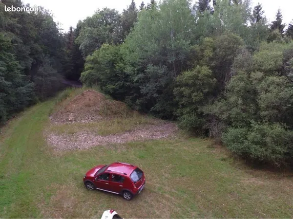 Terrain de loisir 1ha avec eau + électricité
