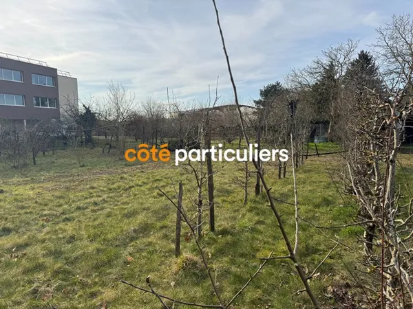 Terrain à Bâtir pour 3 maisons