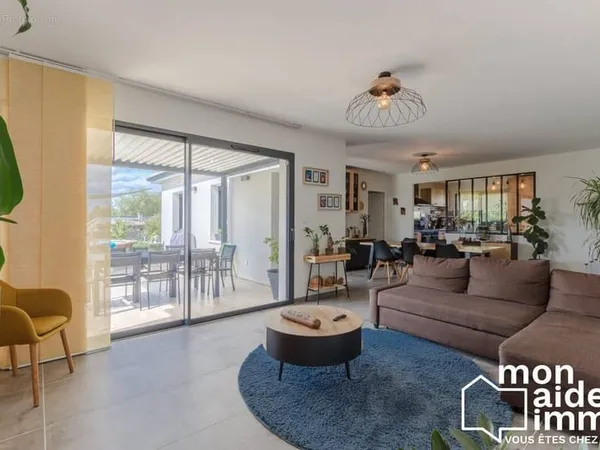 Maison 123 m² à Fargues-Saint-Hilaire