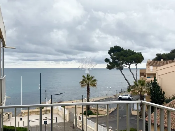T3 COUP DE COEUR FACE A LA MER