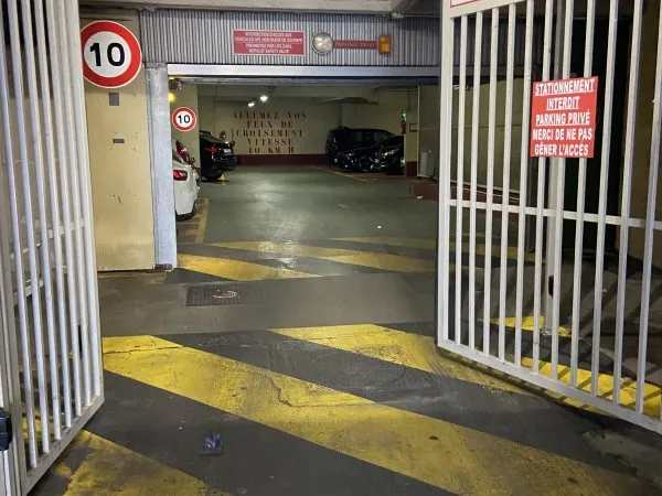 Vends parking - 10m²