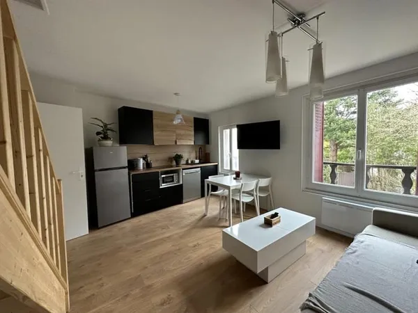 Barbizon centre, ensemble immobilier de 4 appartements, 5 chambres, neufs RBNB, gîtes, locatifs, acc