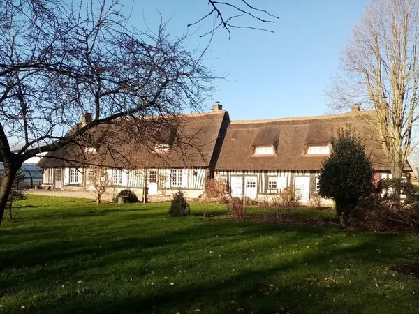 Seine Maritime (76), à vendre proche de DOUDEVILLE jolie chaumière de plus de 210 m2 sur parc de 530