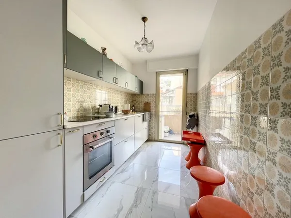Loue appartement 80m²