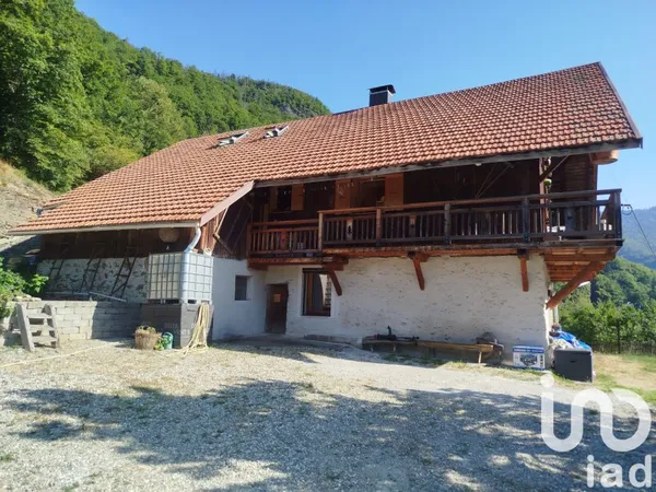 Maison 7 pièces 180 m²