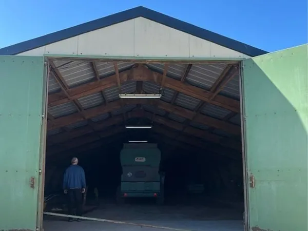 Bâtiment/ entrepôt/ local de stockage
