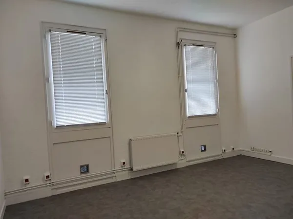 A louer Bureau N°15 20 m² à Artigues Près Bordeaux